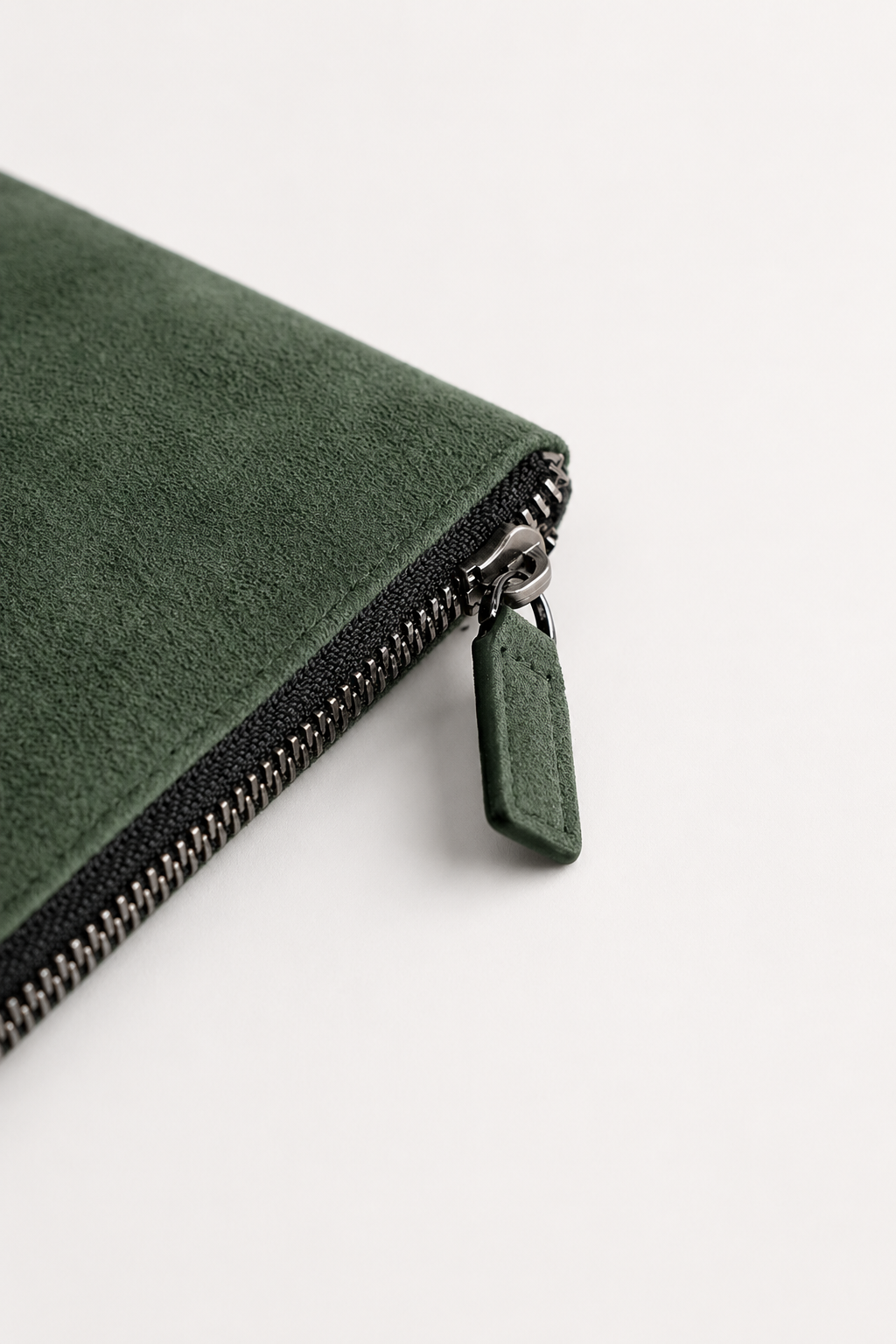 Alcantara Clutchtasche Mitternachtsgrün