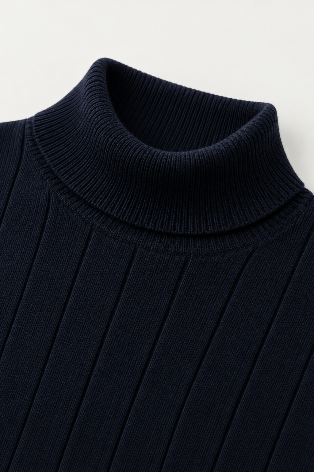 Rollkragenpullover, Schwarz
