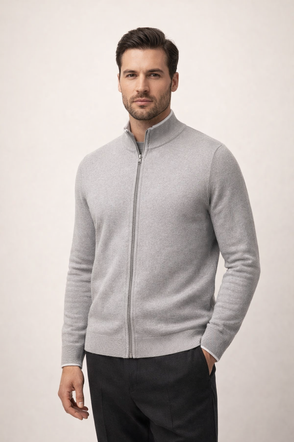 Strickjacke mit Reißverschluss Feinstrick Hellgrau / Weiß