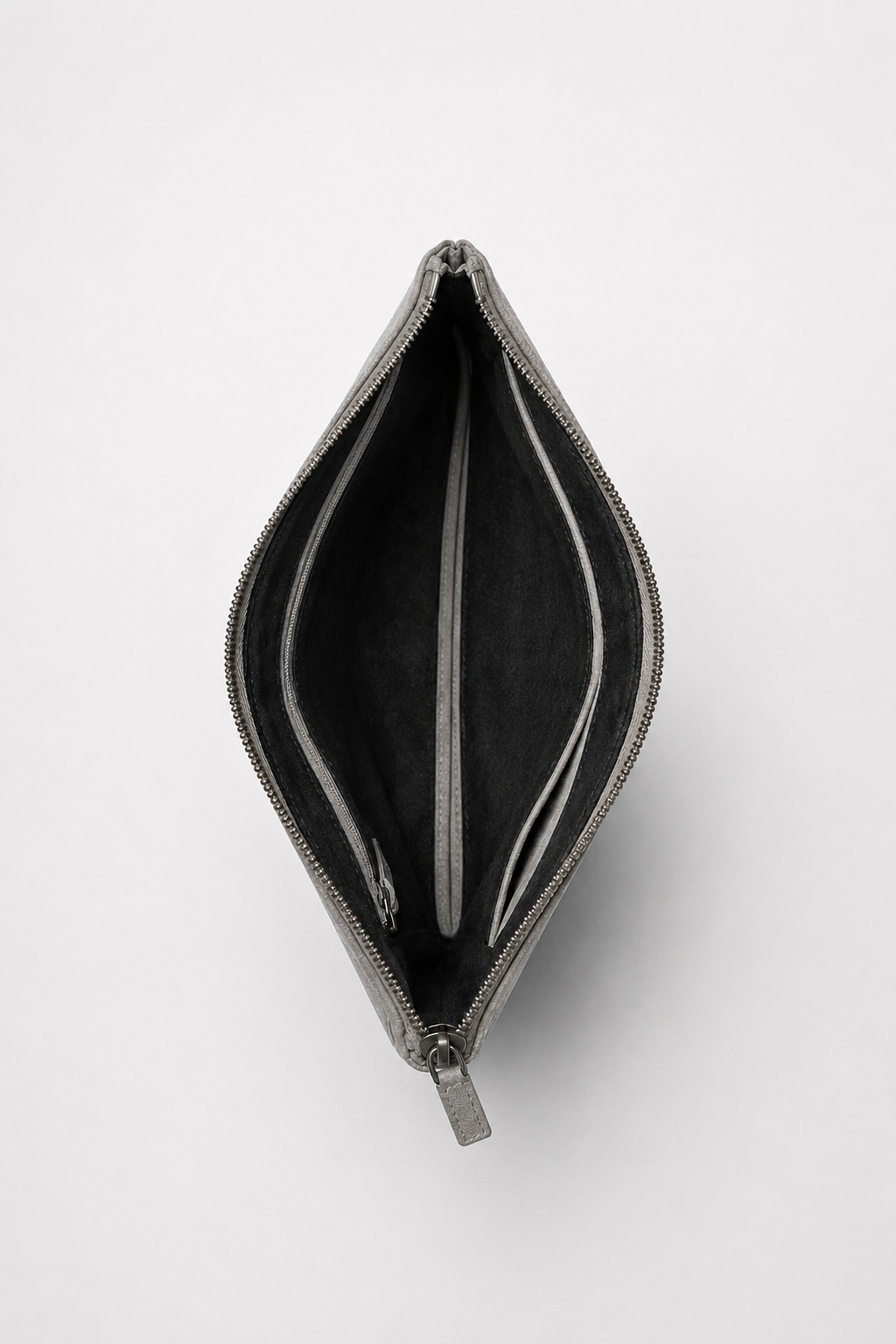 Alcantara Clutchtasche Mondsteingrau