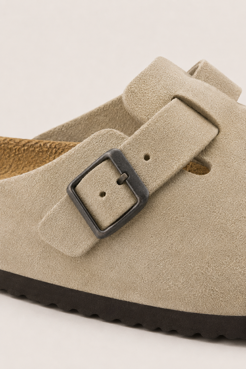 Montreux Wildleder Clog Sandale