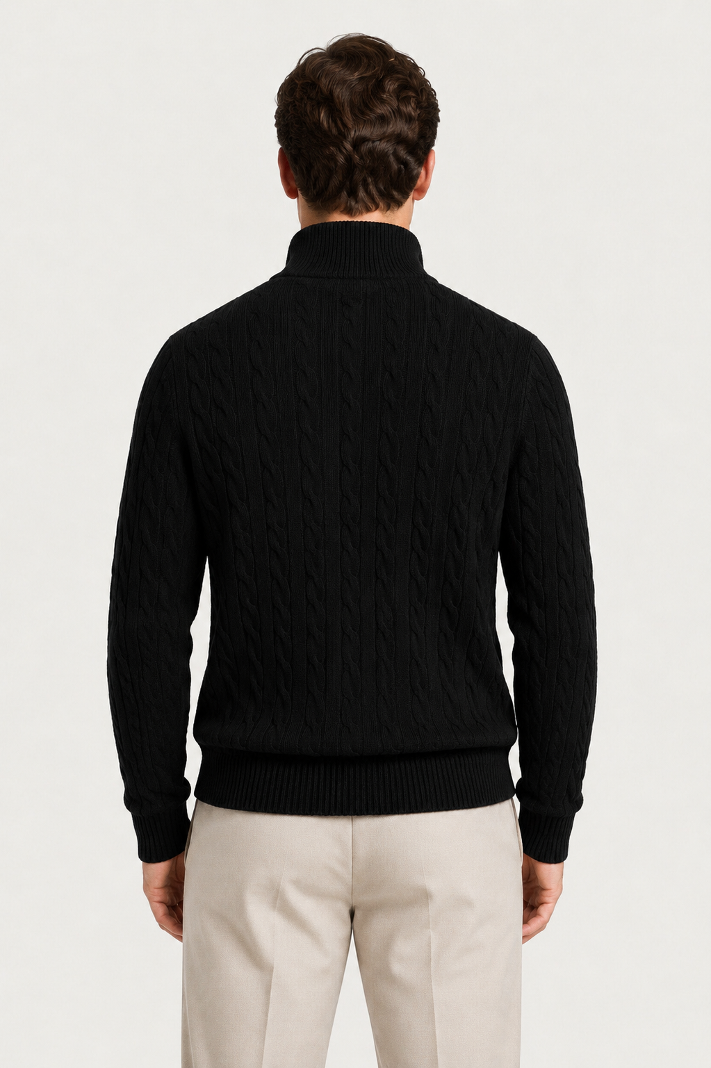 Klassischer Kabelstrick-Pullover mit Viertelreißverschluss, Schwarz